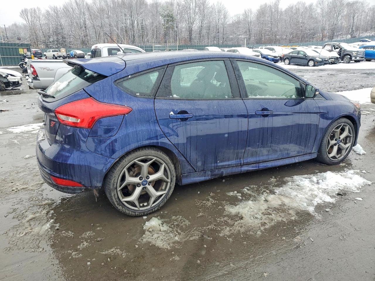 2017 FORD FOCUS ST photo 3