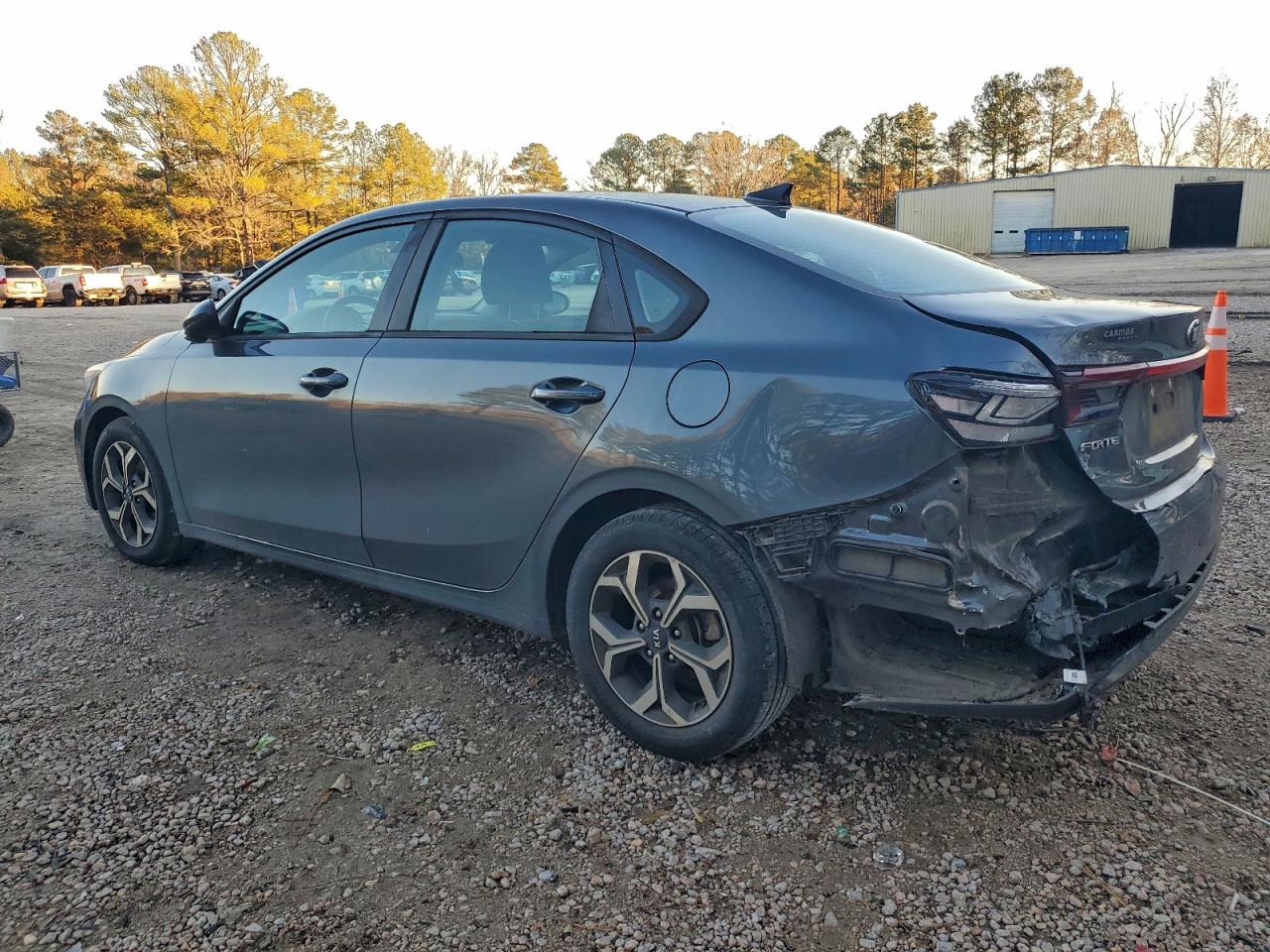 2020 KIA FORTE FE photo 2