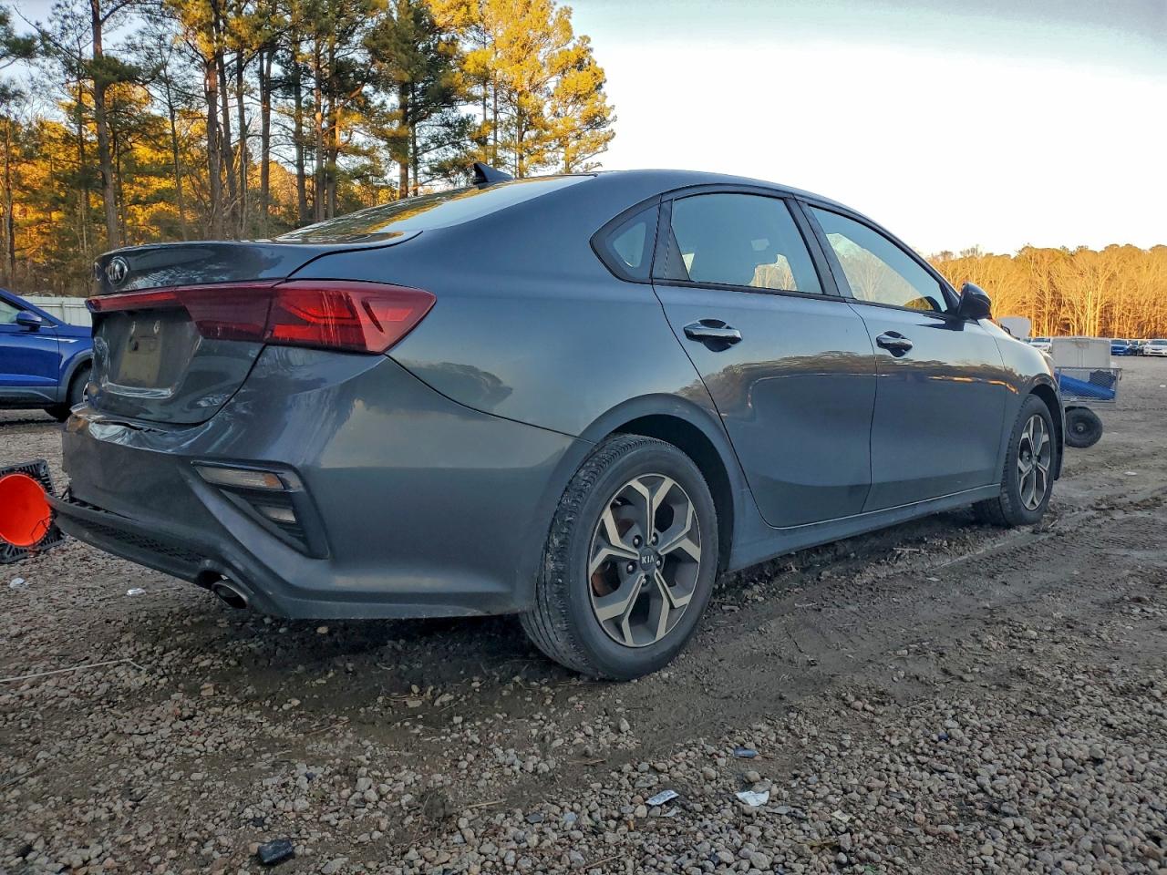 2020 KIA FORTE FE photo 3
