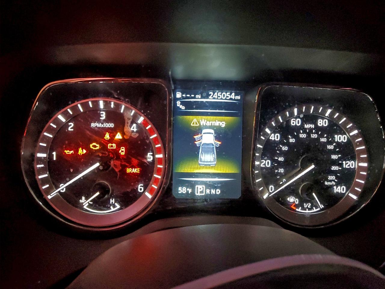 2017 NISSAN TITAN XD SL photo 9