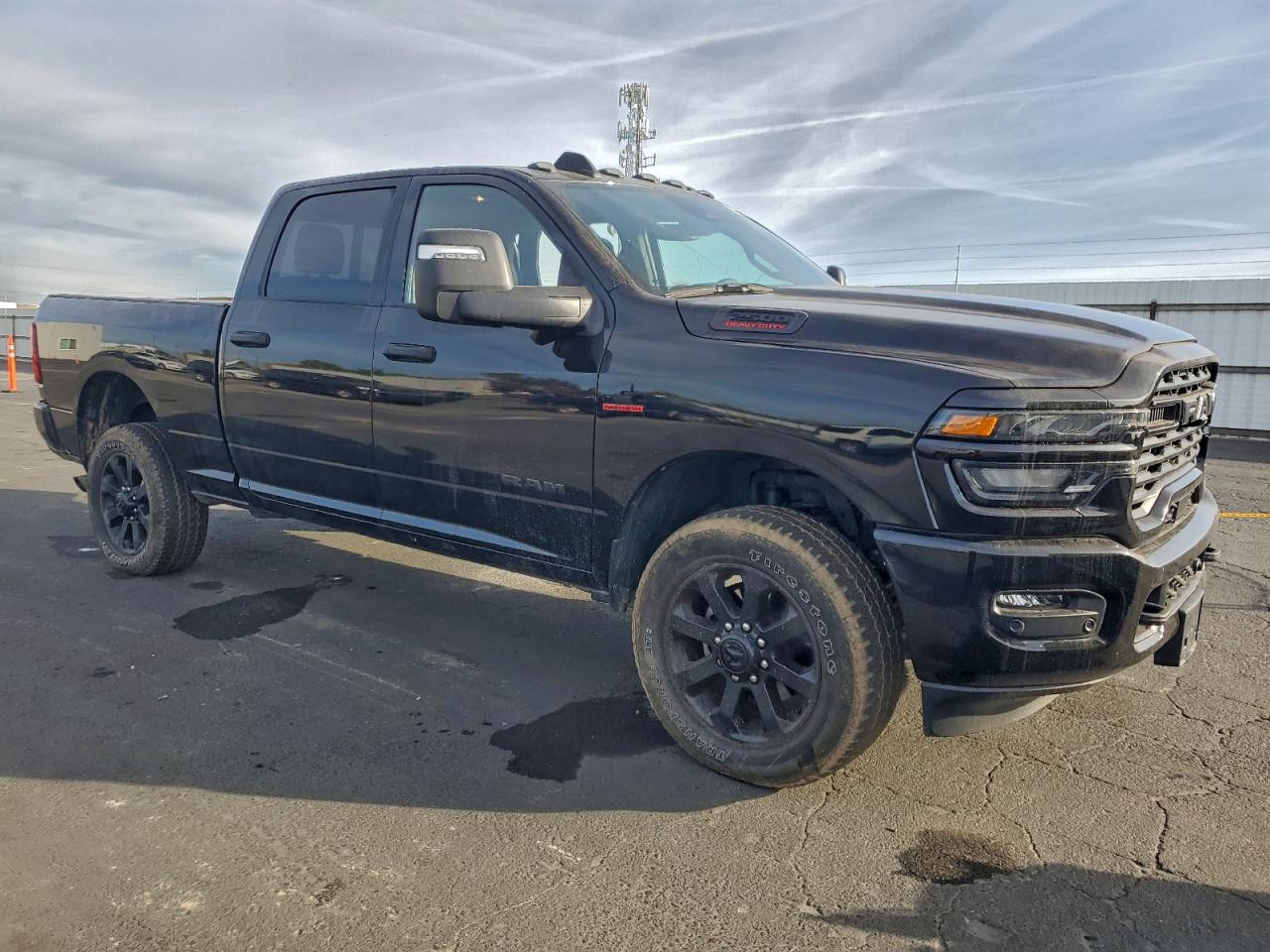 2025 RAM 2500 BIG HORN photo 4