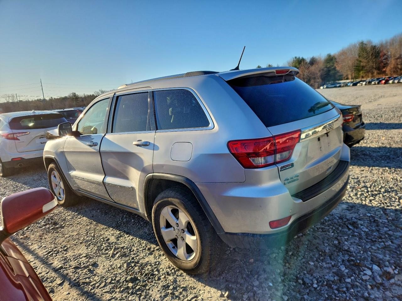 2011 JEEP GRAND CHEROKEE LAREDO photo 2