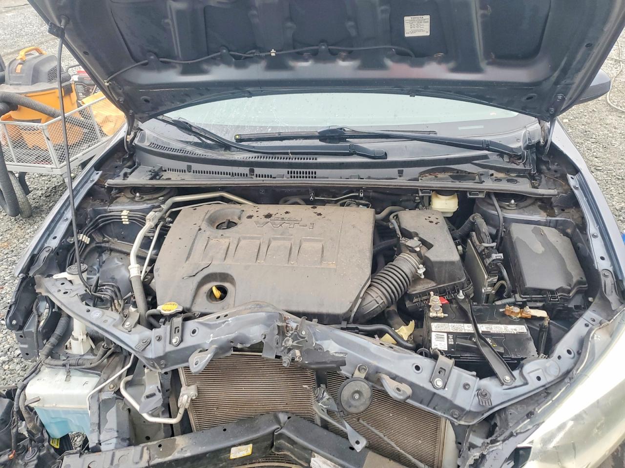 2015 TOYOTA COROLLA L photo 11
