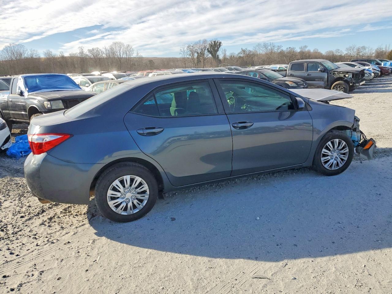 2015 TOYOTA COROLLA L photo 3