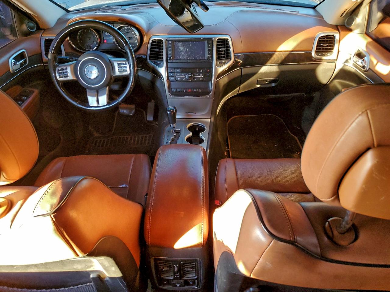 2012 JEEP GRAND CHEROKEE OVERLAND photo 8