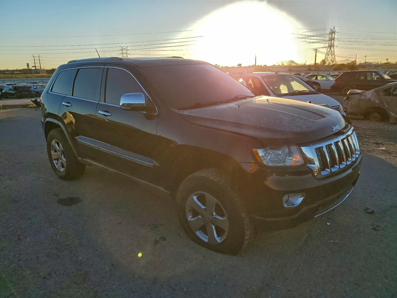 2012 JEEP GRAND CHEROKEE OVERLAND photo 4