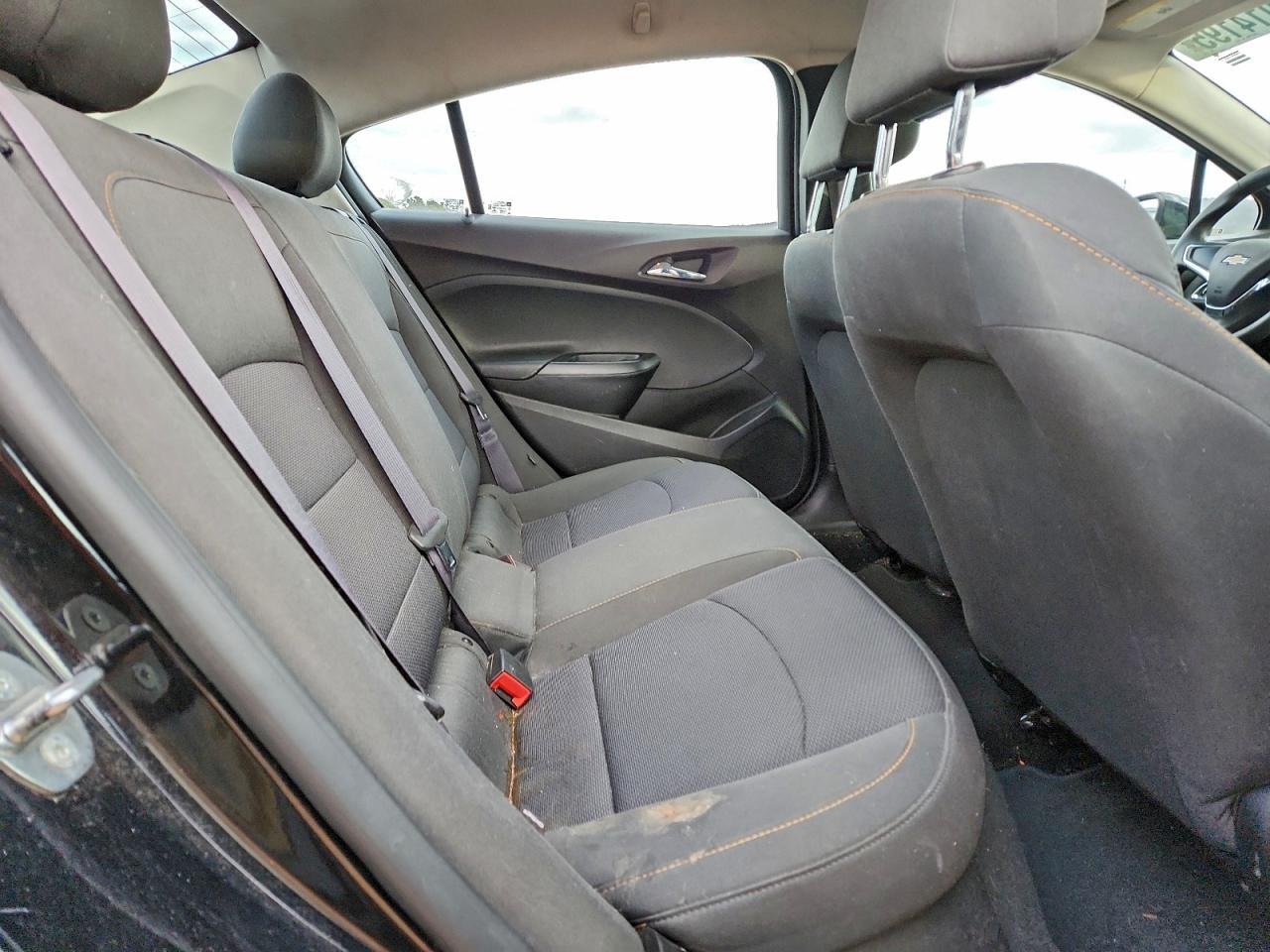 2017 CHEVROLET CRUZE LS photo 19