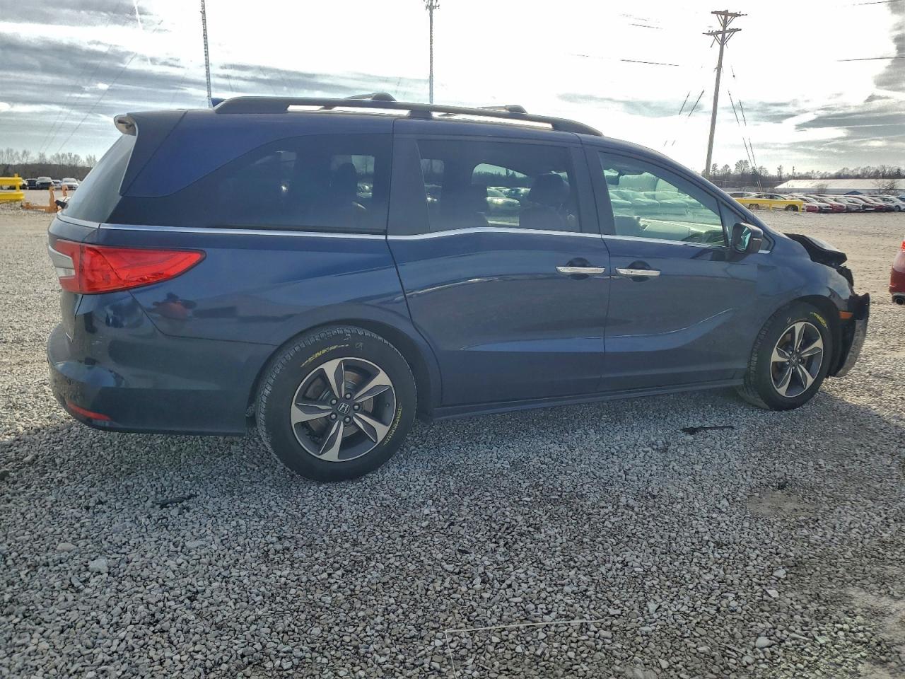 2019 HONDA ODYSSEY TOURING photo 3