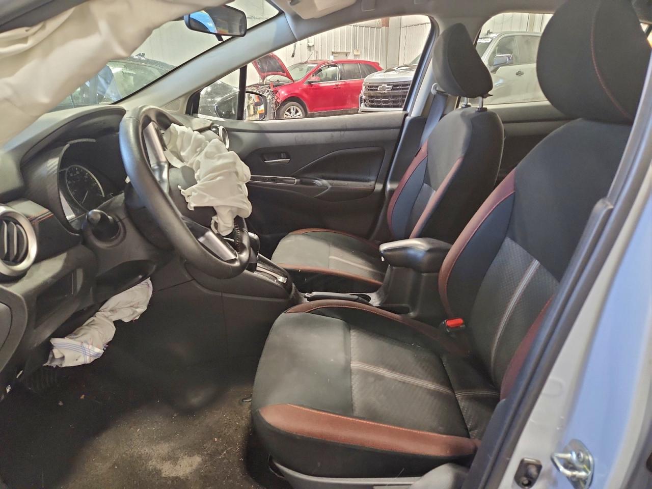 2025 NISSAN VERSA SR photo 7