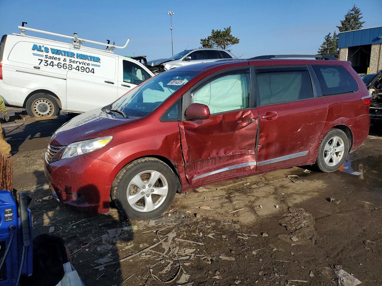 2015 TOYOTA SIENNA