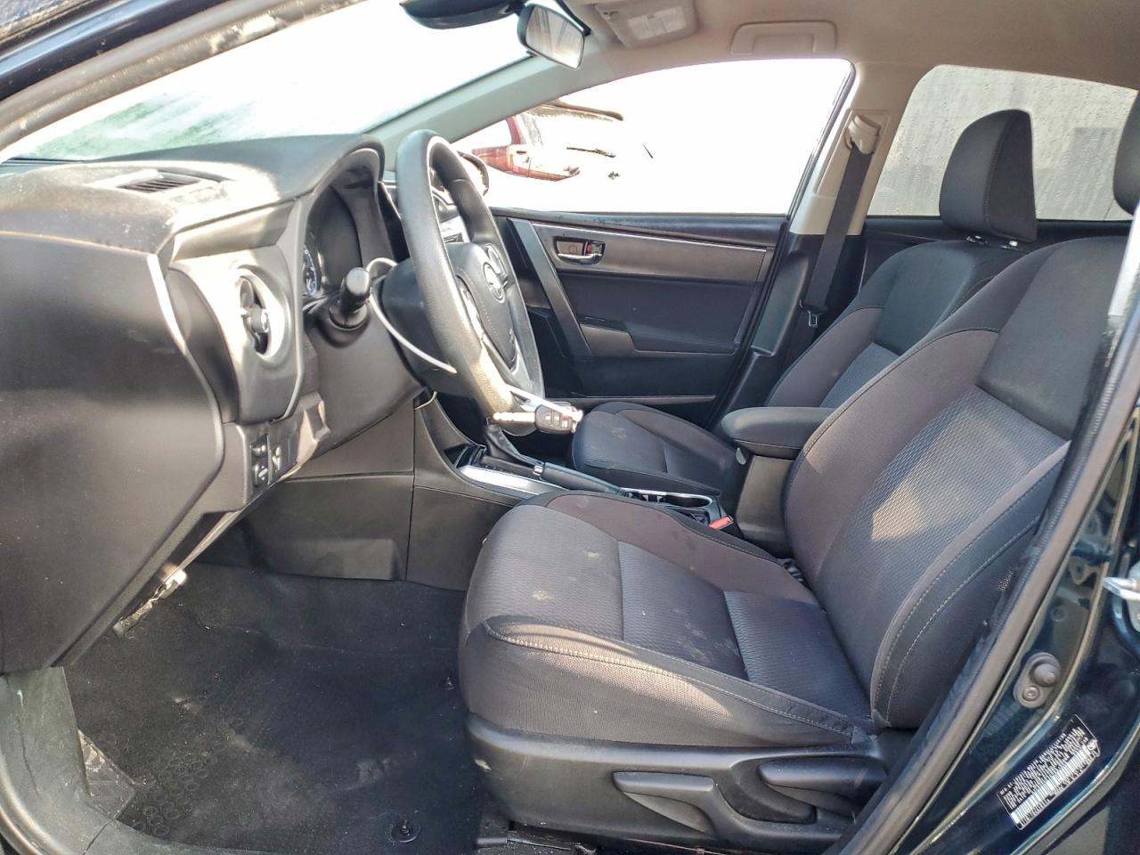 2019 TOYOTA COROLLA L photo 13