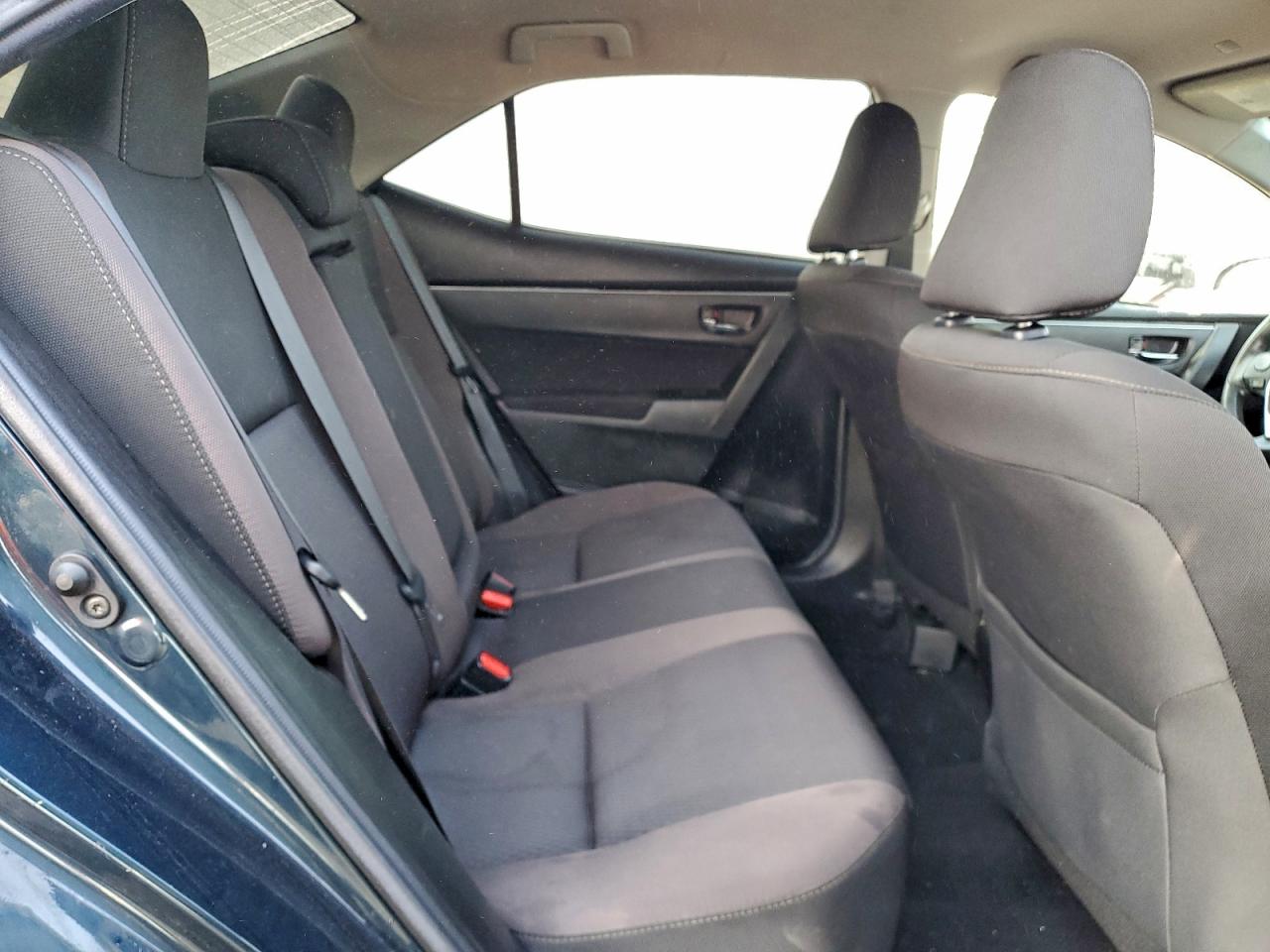 2019 TOYOTA COROLLA L photo 19