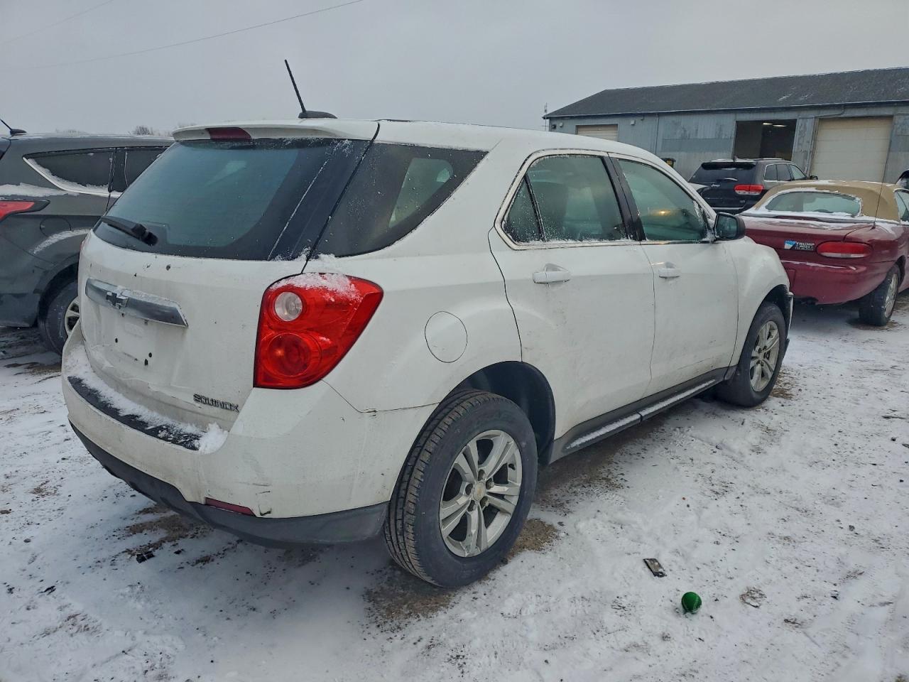2015 CHEVROLET EQUINOX LS photo 3