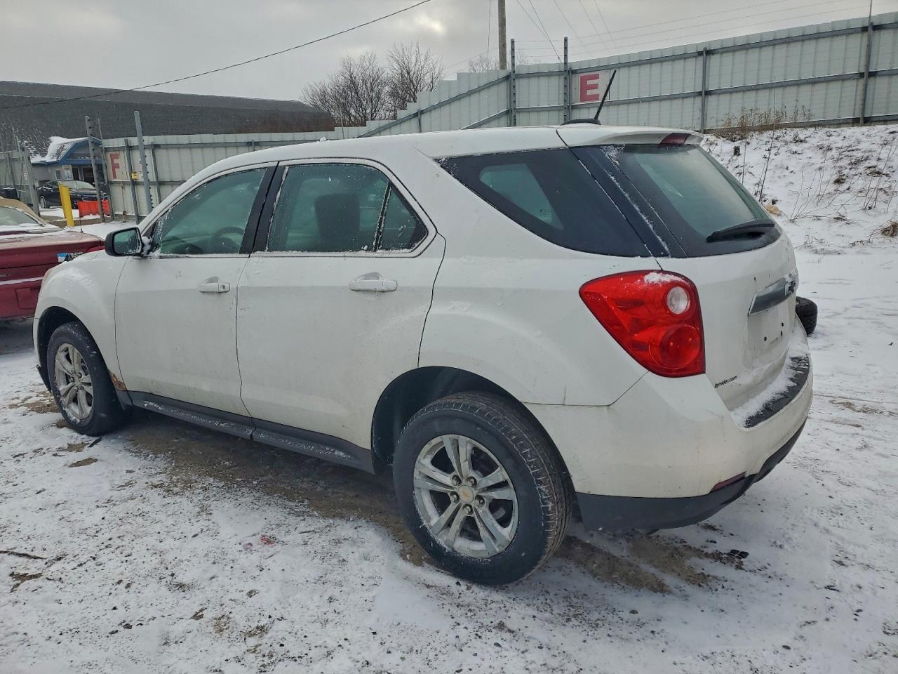 2015 CHEVROLET EQUINOX LS photo 2