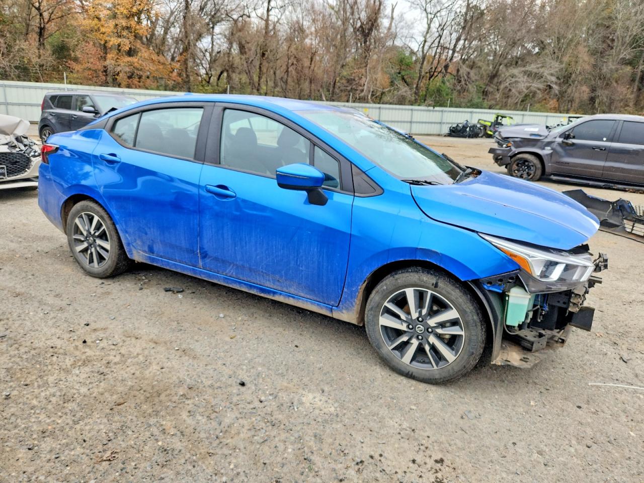 2021 NISSAN VERSA SV photo 4