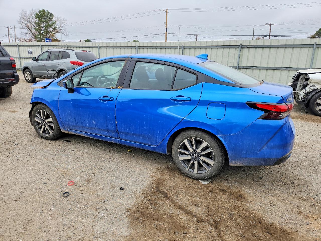 2021 NISSAN VERSA SV photo 2