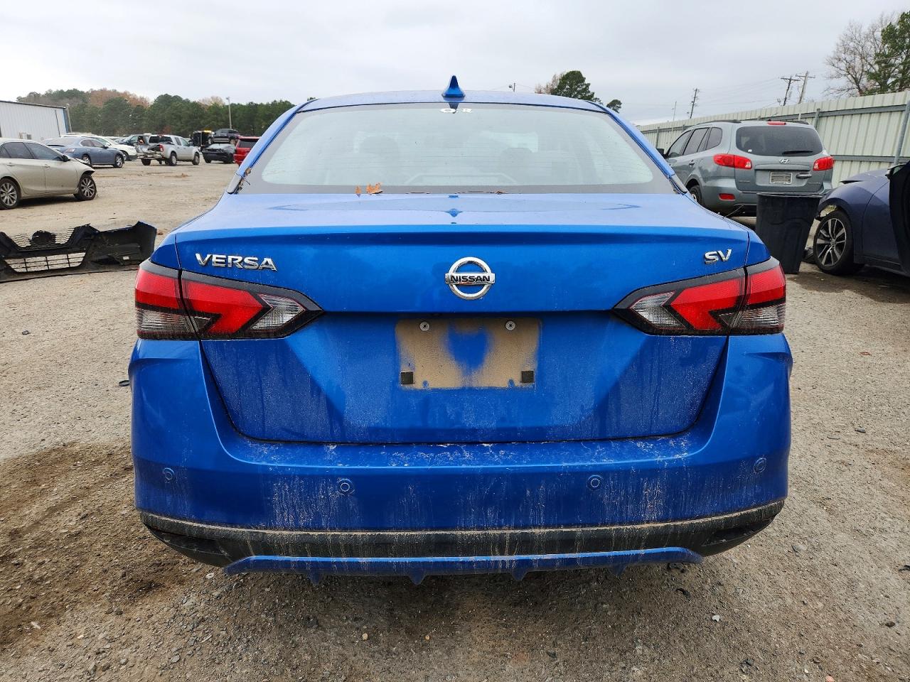 2021 NISSAN VERSA SV photo 6