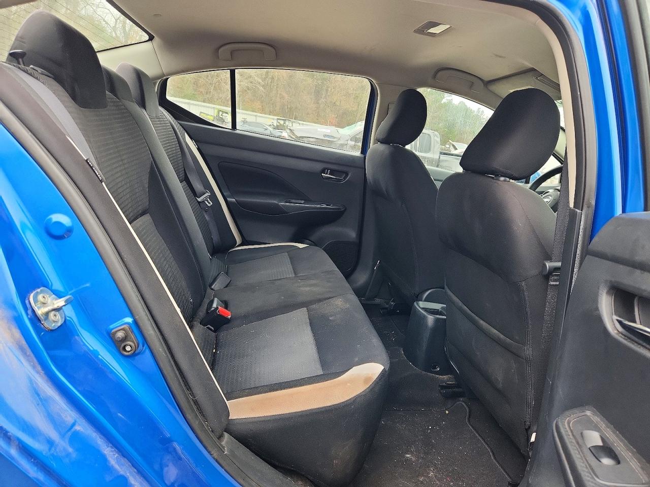 2021 NISSAN VERSA SV photo 10