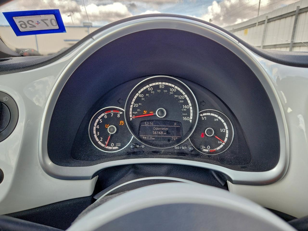 2016 VOLKSWAGEN BEETLE SE photo 9
