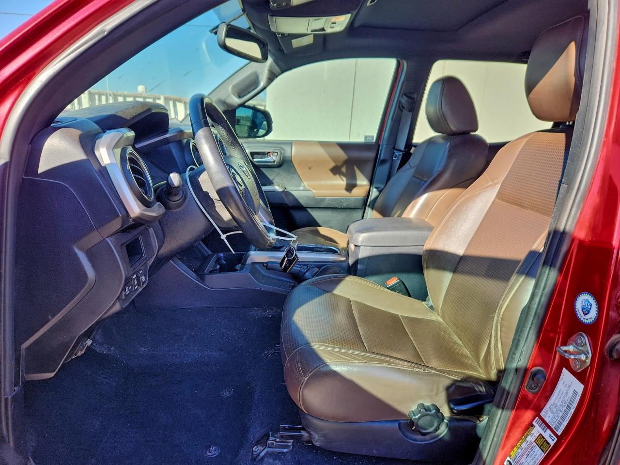 2017 TOYOTA TACOMA LIMITED photo 7