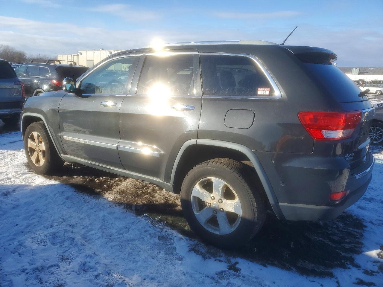 2011 JEEP GRAND CHEROKEE LIMITED photo 2