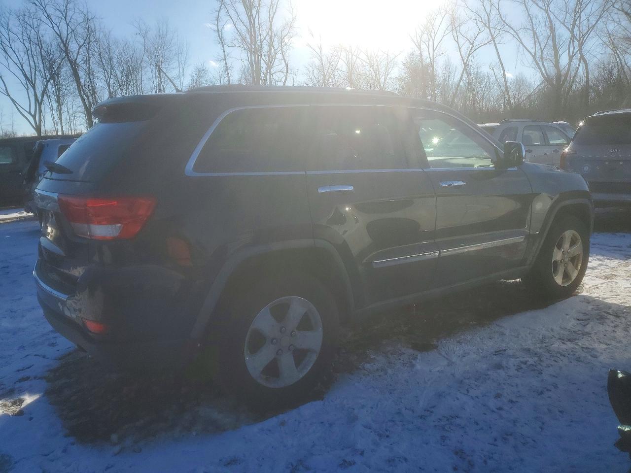 2011 JEEP GRAND CHEROKEE LIMITED photo 3