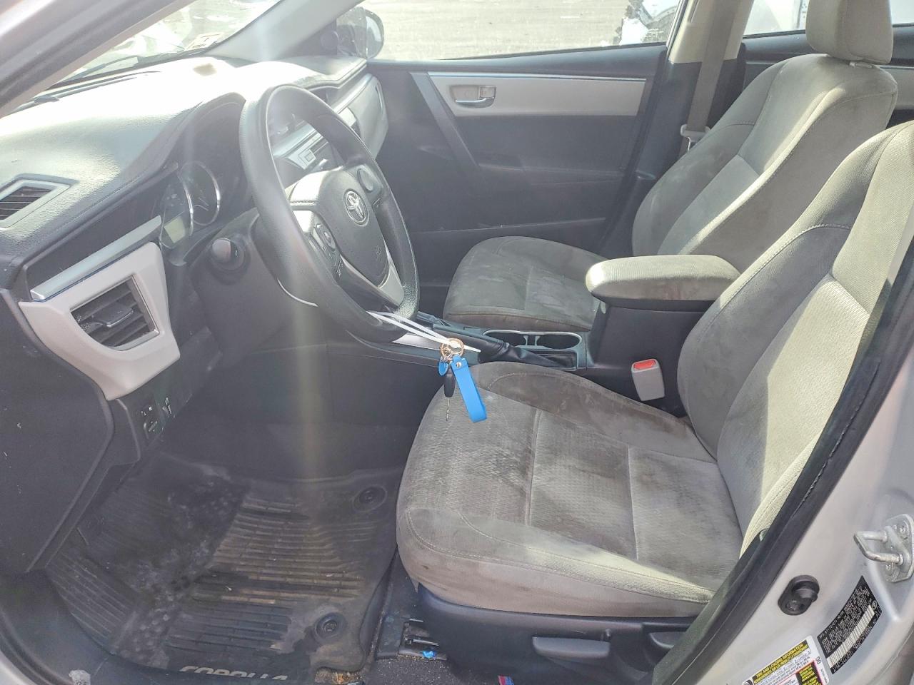 2015 TOYOTA COROLLA L photo 7