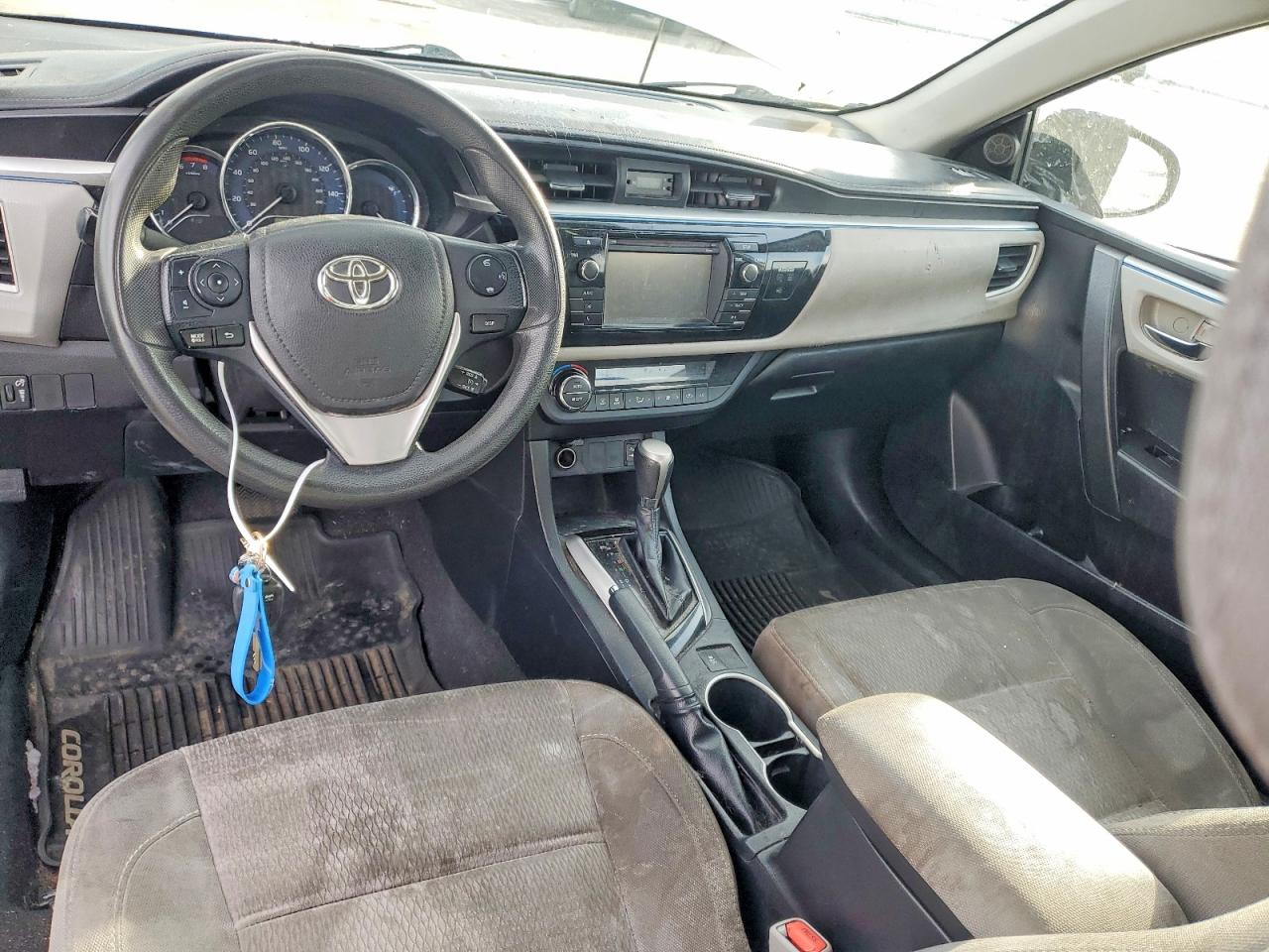 2015 TOYOTA COROLLA L photo 8