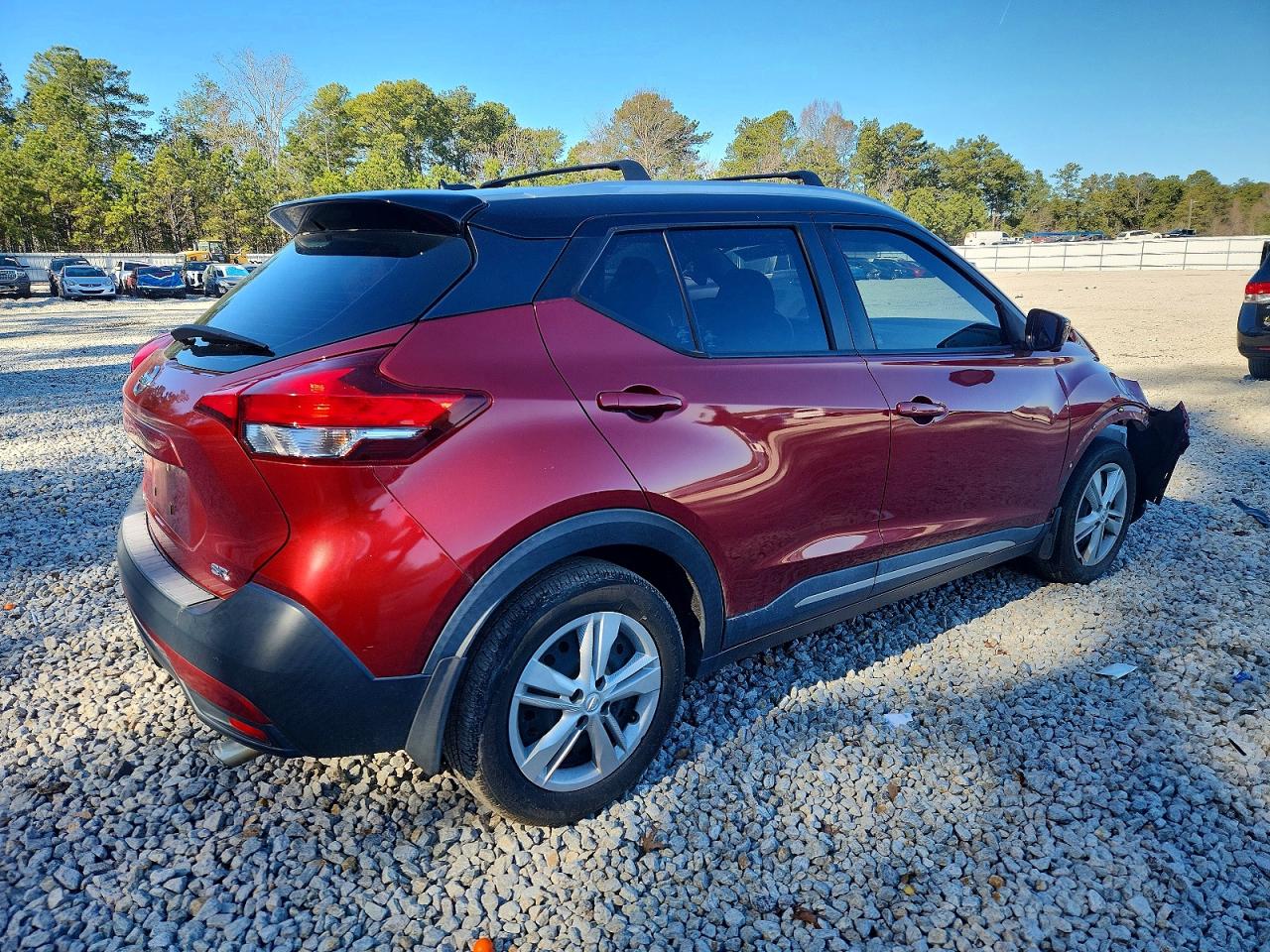 2018 NISSAN KICKS S photo 3