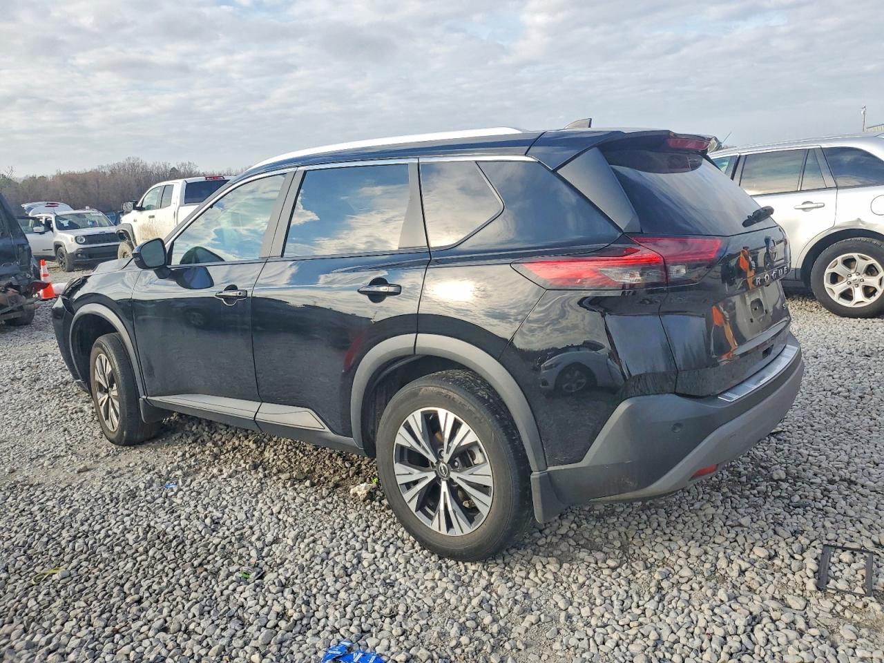 2023 NISSAN ROGUE SV photo 2