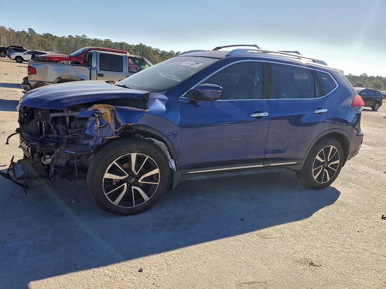 2017 NISSAN ROGUE