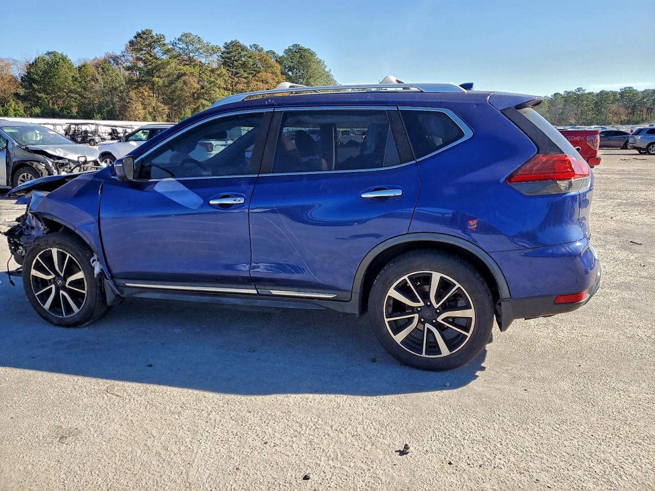 2017 NISSAN ROGUE S photo 2
