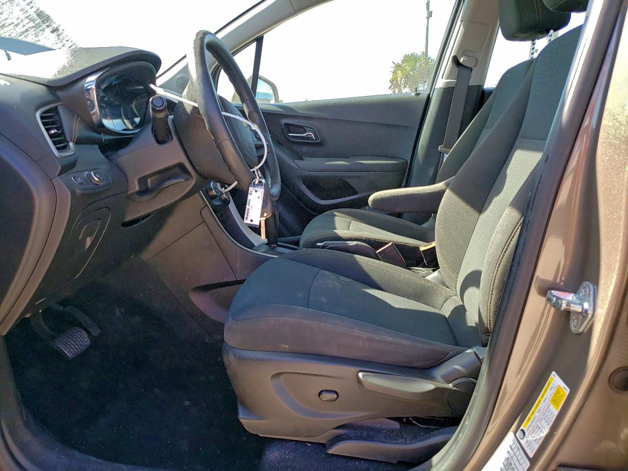2020 CHEVROLET TRAX LS photo 7