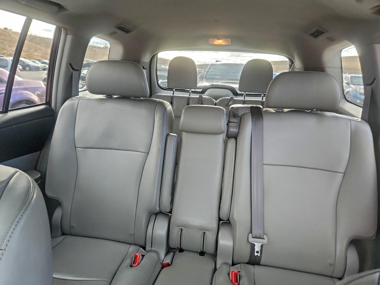 2013 TOYOTA HIGHLANDER BASE photo 10