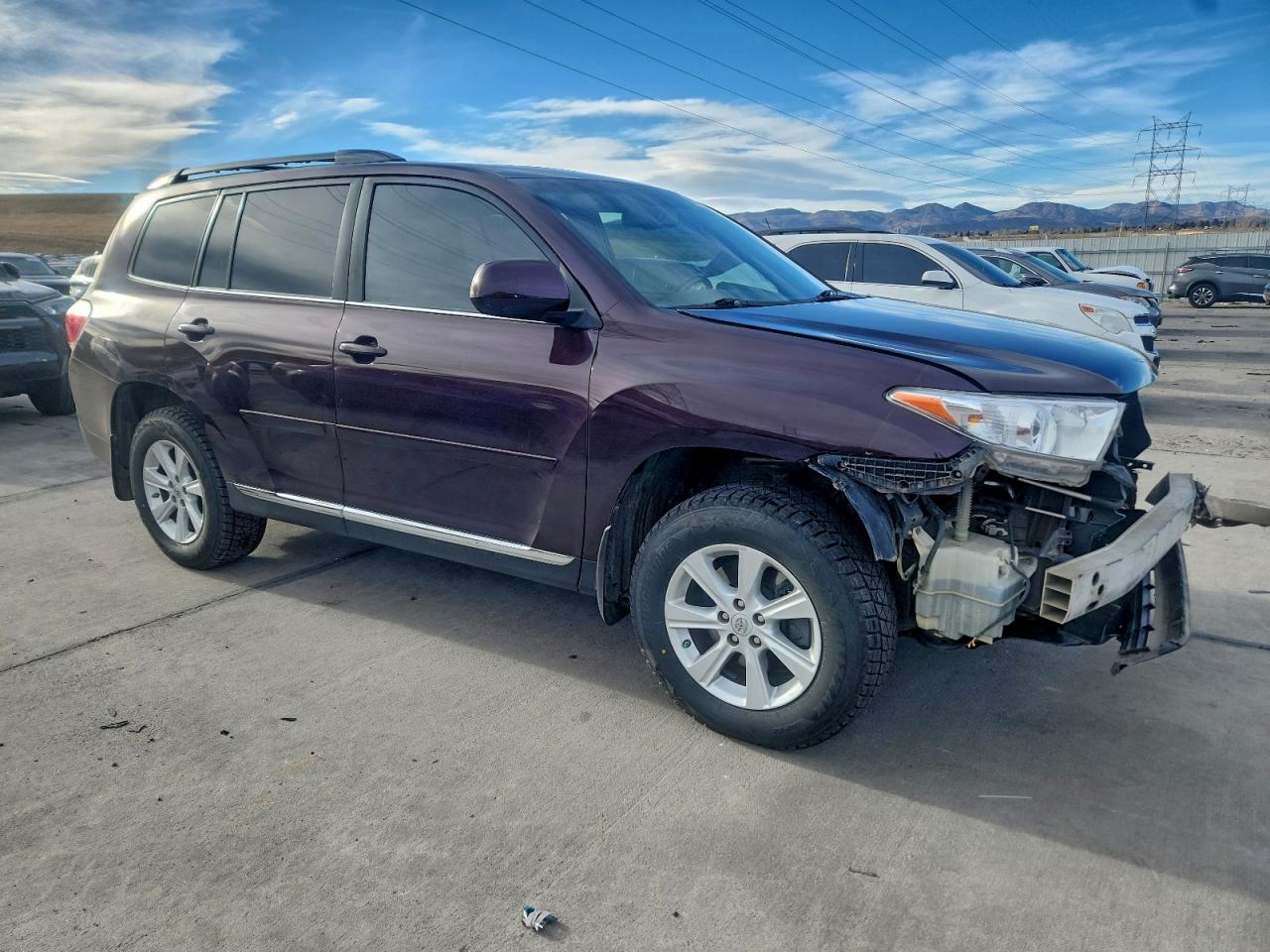 2013 TOYOTA HIGHLANDER BASE photo 4