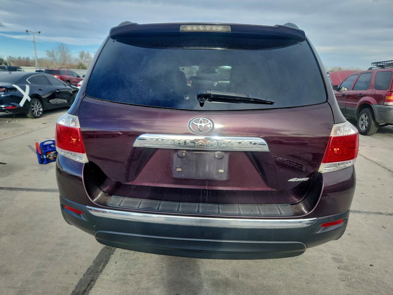 2013 TOYOTA HIGHLANDER BASE photo 6