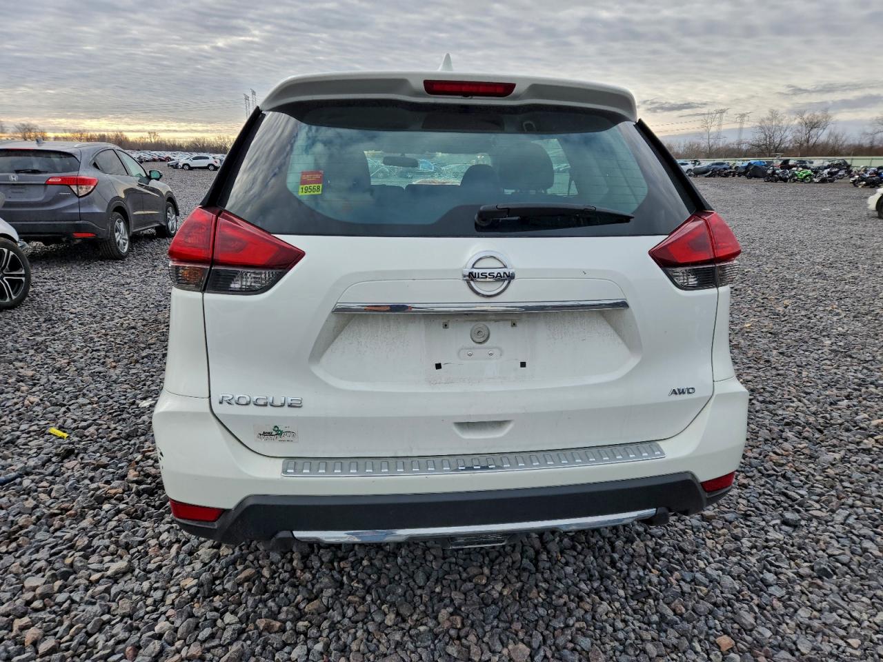 2018 NISSAN ROGUE S photo 6