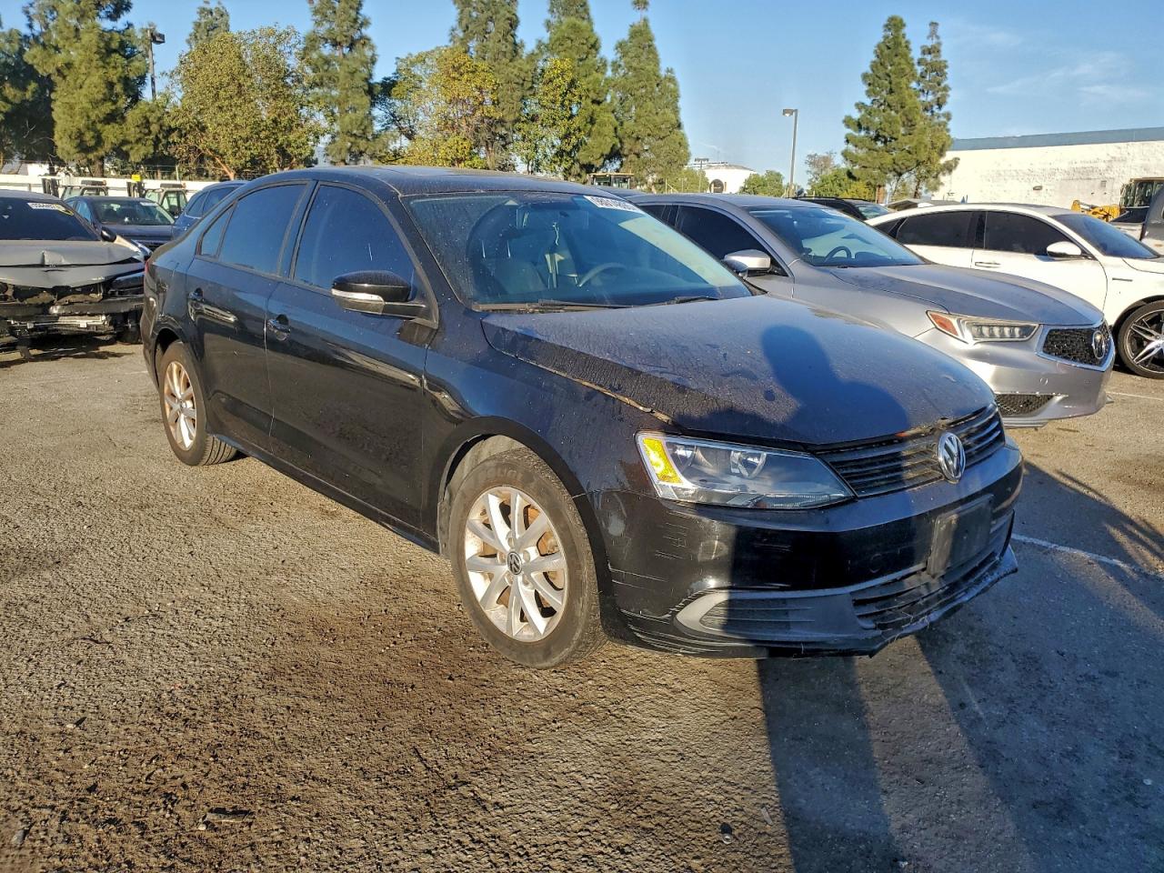 2012 VOLKSWAGEN JETTA SE photo 4