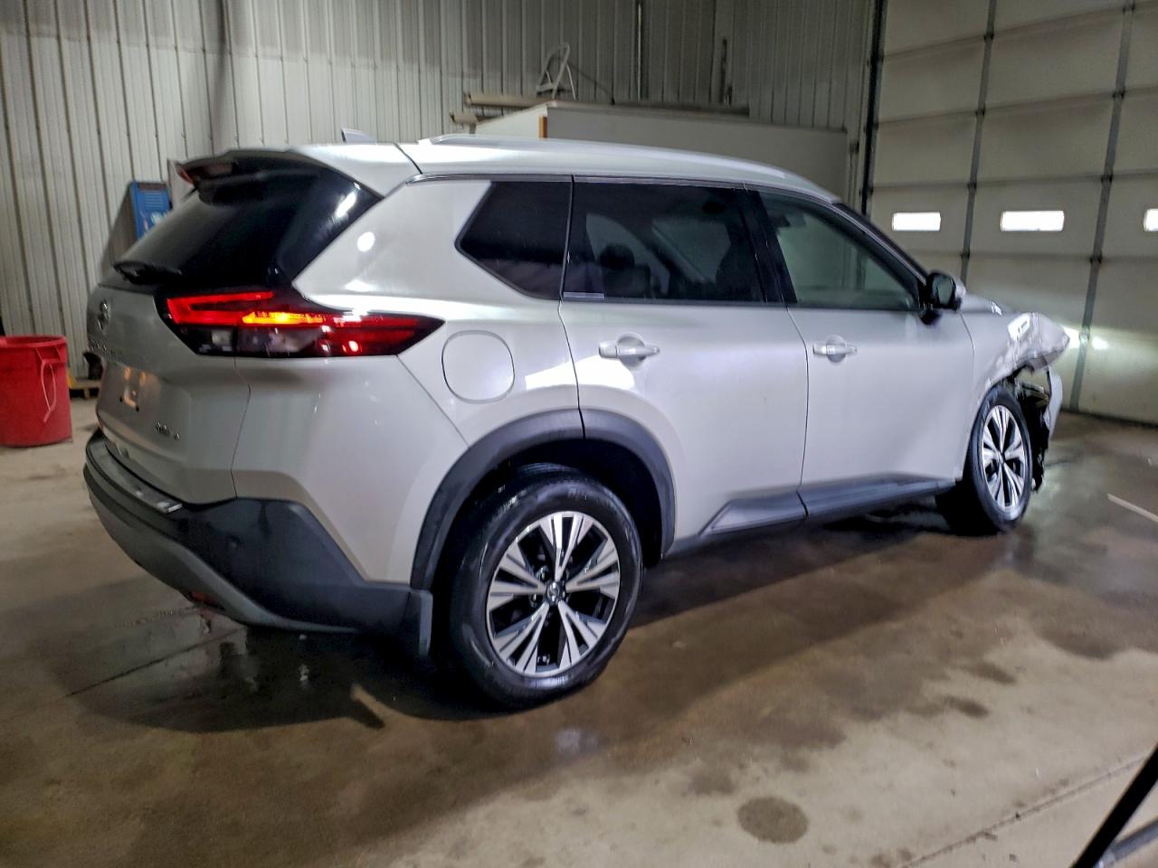 2021 NISSAN ROGUE SV photo 3