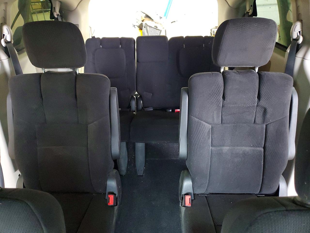 2013 DODGE GRAND CARAVAN SE photo 10