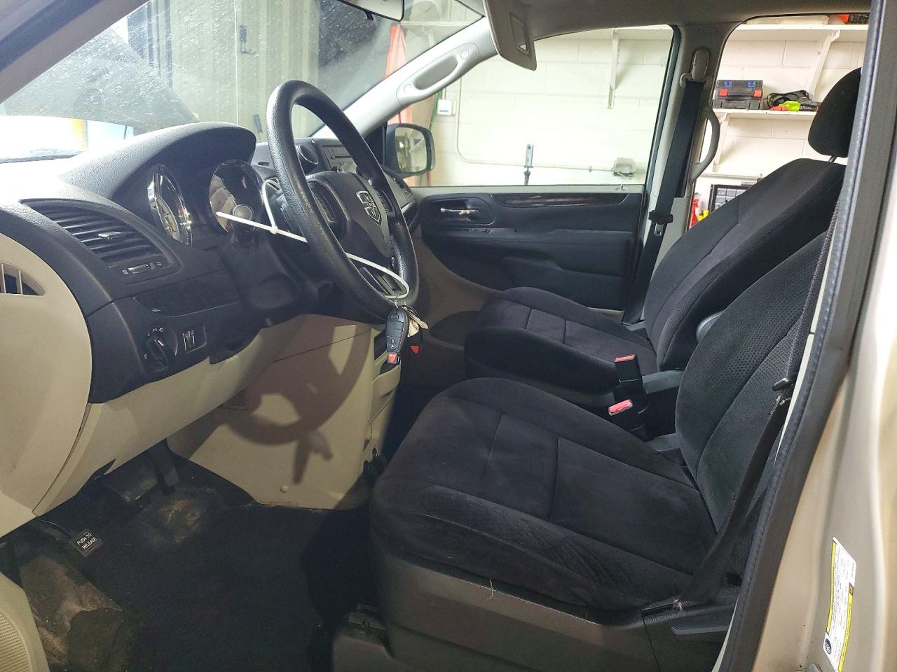 2013 DODGE GRAND CARAVAN SE photo 7