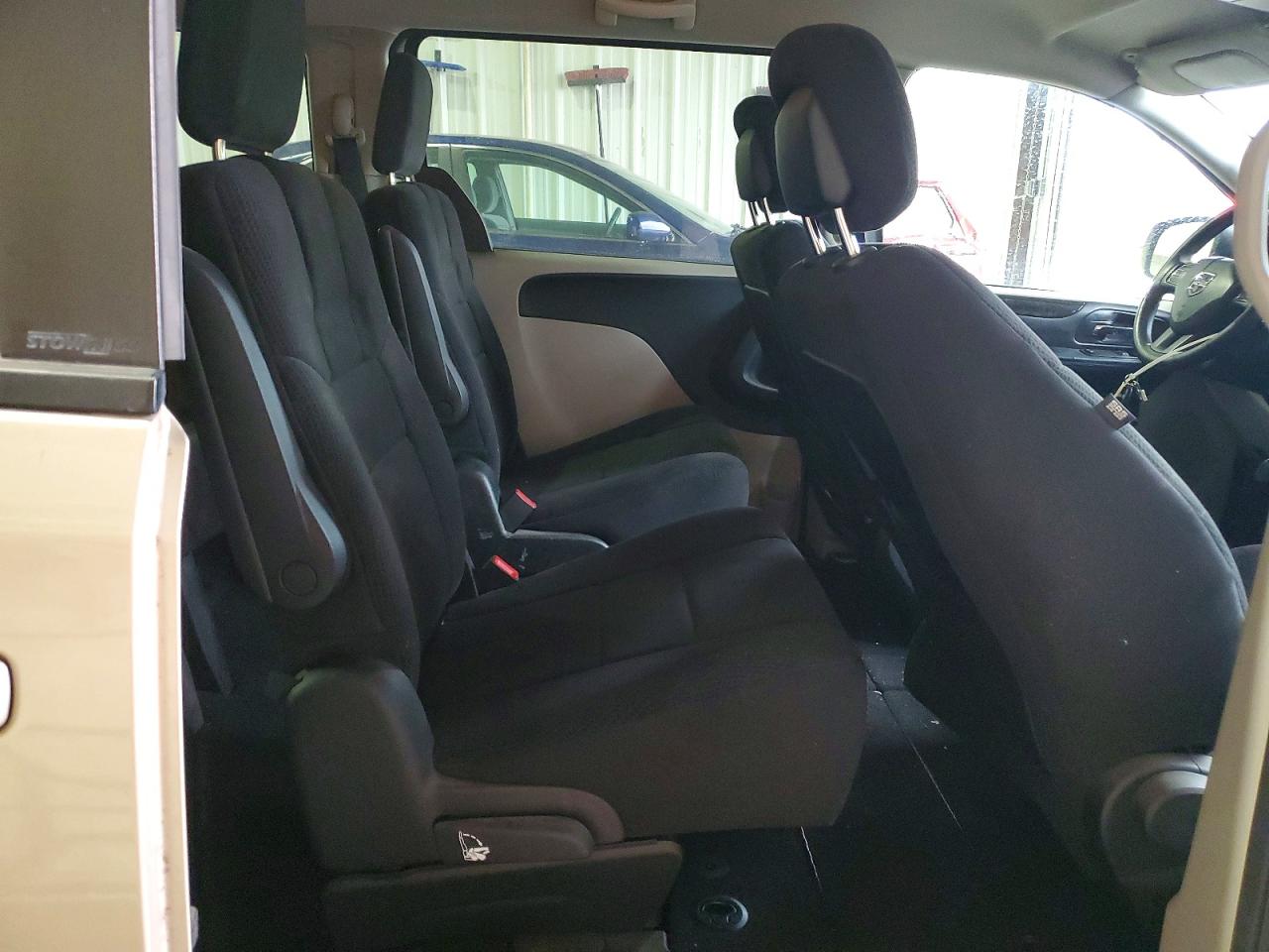 2013 DODGE GRAND CARAVAN SE photo 11