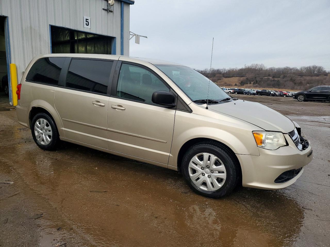 2013 DODGE GRAND CARAVAN SE photo 4