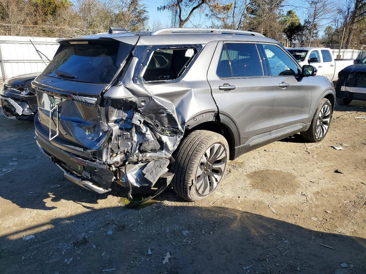 2025 FORD EXPLORER PLATINUM photo 3