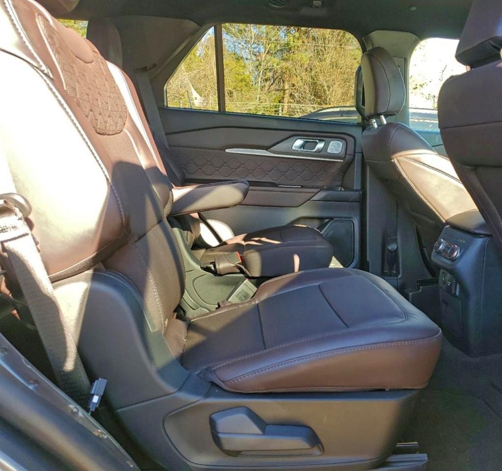 2025 FORD EXPLORER PLATINUM photo 10