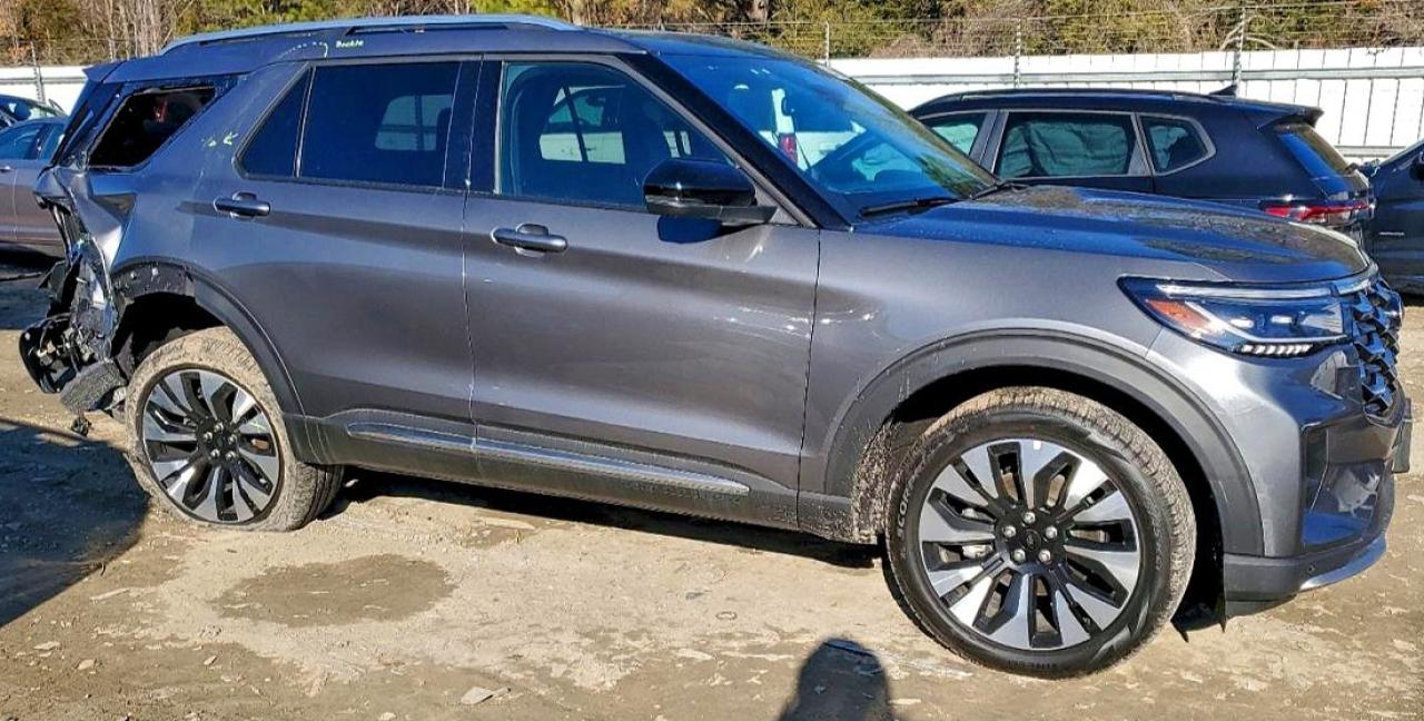 2025 FORD EXPLORER PLATINUM photo 4