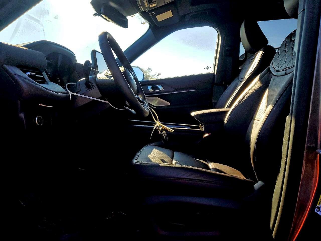 2025 FORD EXPLORER PLATINUM photo 7