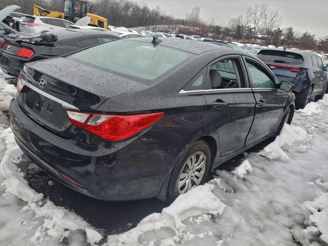 2013 HYUNDAI SONATA GLS photo 3
