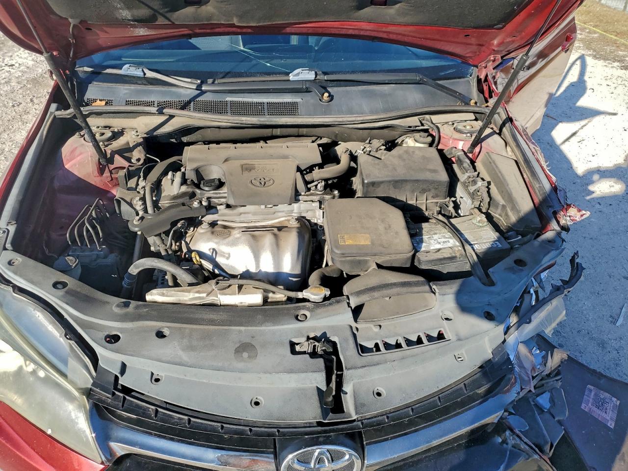 2015 TOYOTA CAMRY LE photo 11