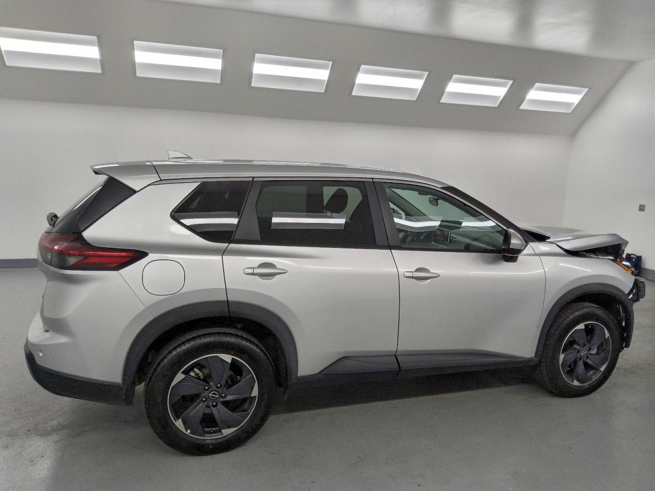 2025 NISSAN ROGUE SV photo 5
